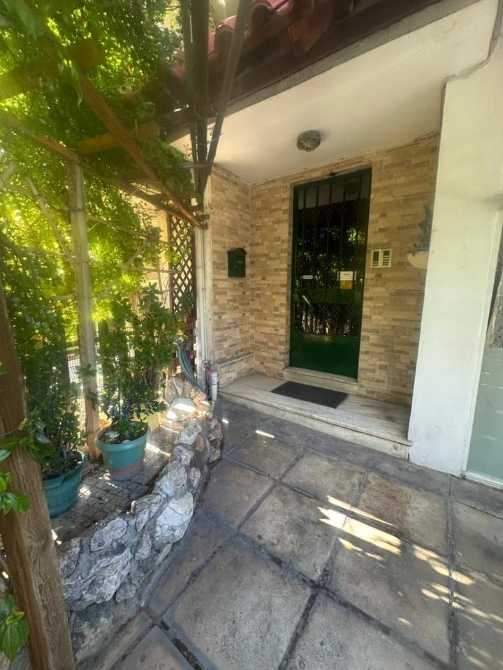 תמונת קליתיאה, אתונה למכירה