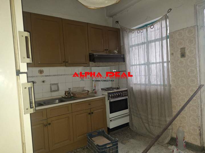 תמונת אגיוס יואניס רנטיס, אתונה למכירה