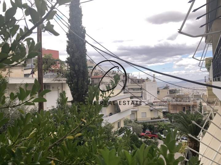 תמונת אנו קיפסלי, אתונה למכירה