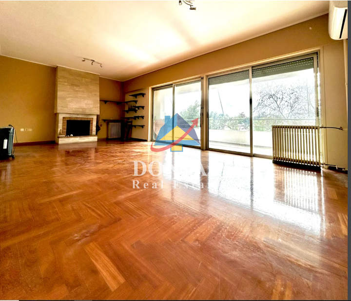 Nea Erythraia, Kifisia, Athens for sale