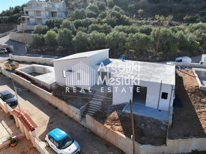 תמונת נאפפליו, פלופונס למכירה