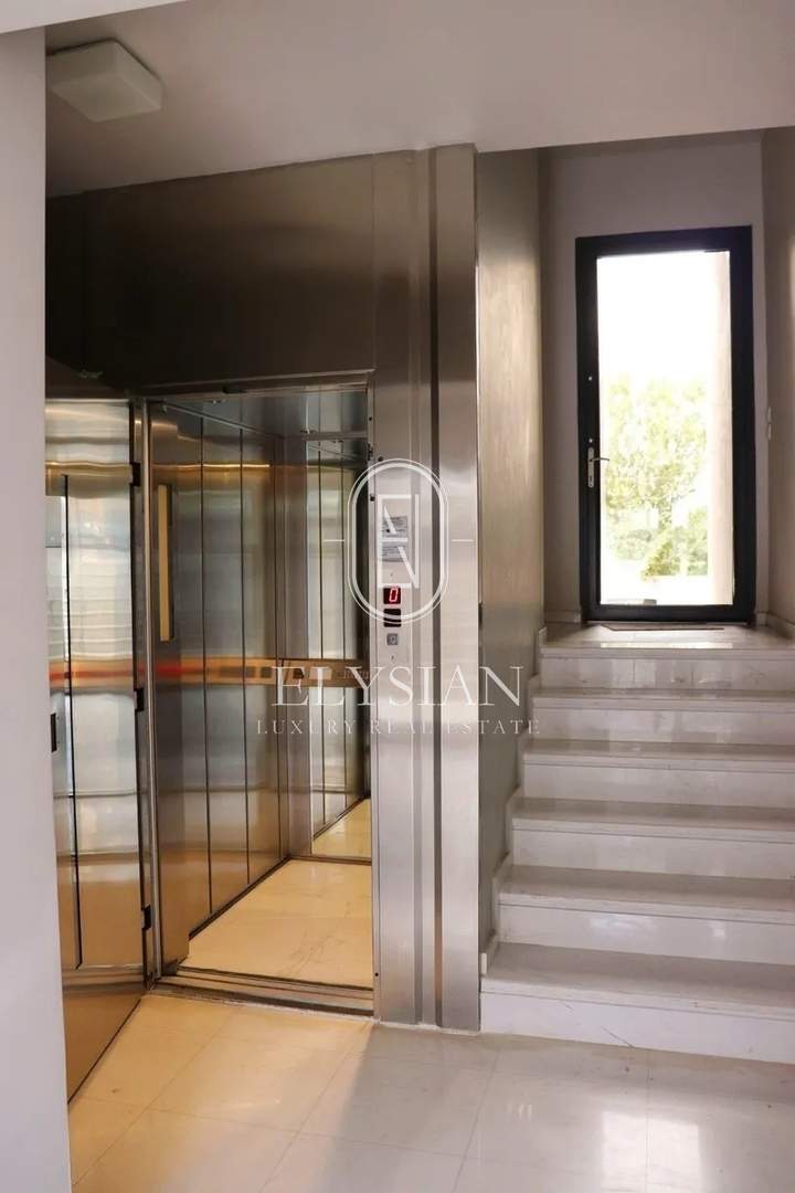 תמונת תרמי, סלוניקי למכירה
