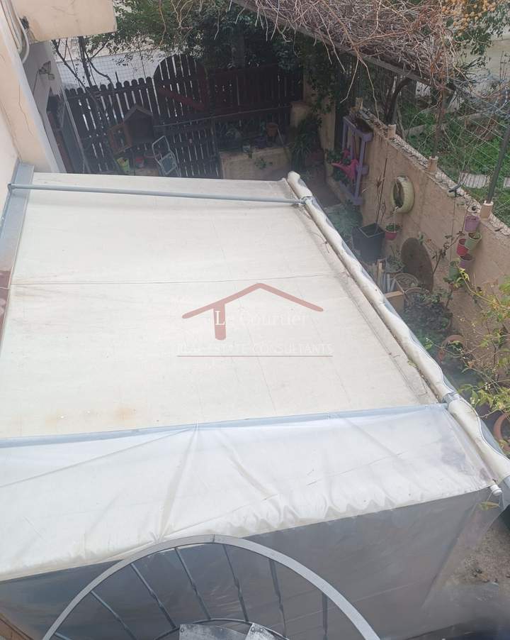 תמונת מוסקטו, אתונה למכירה