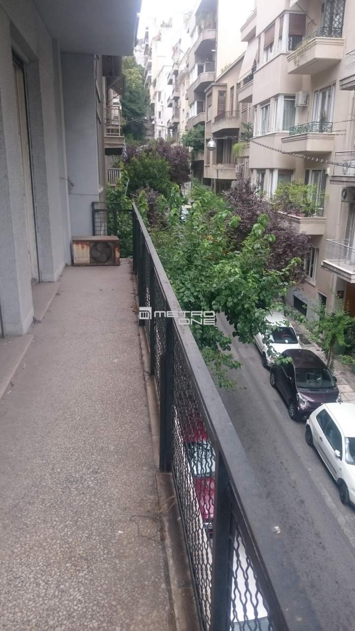 תמונת קולונאקי, אתונה למכירה