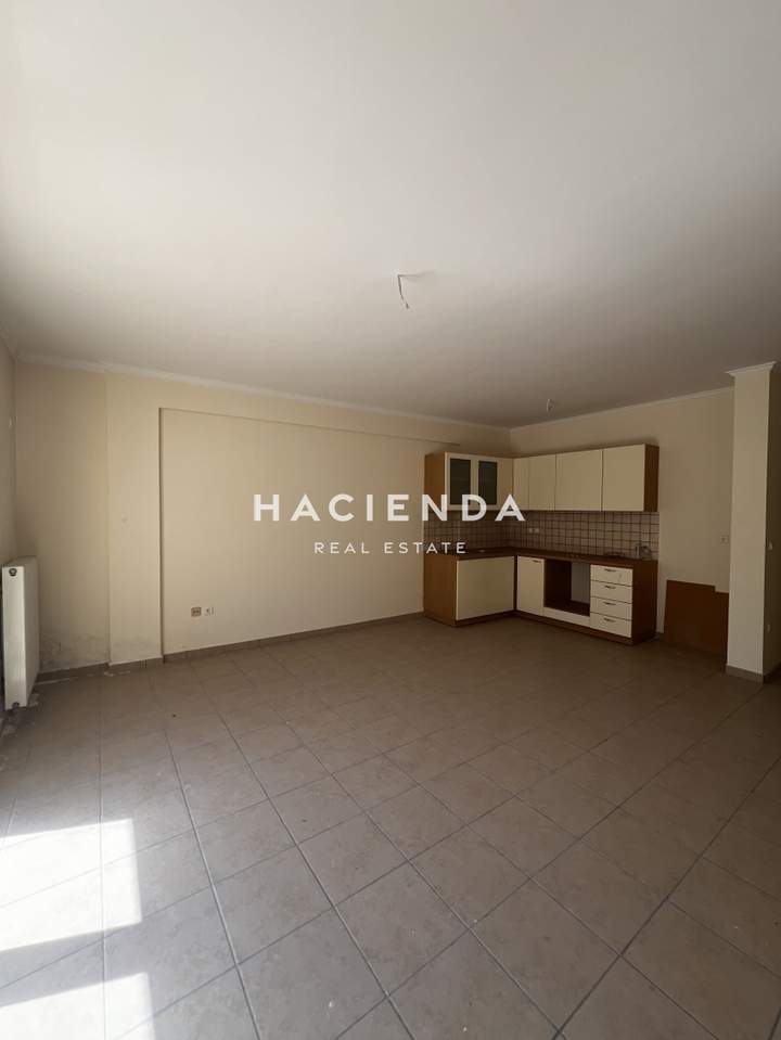 Gizi / Gkyzi, Athens for sale