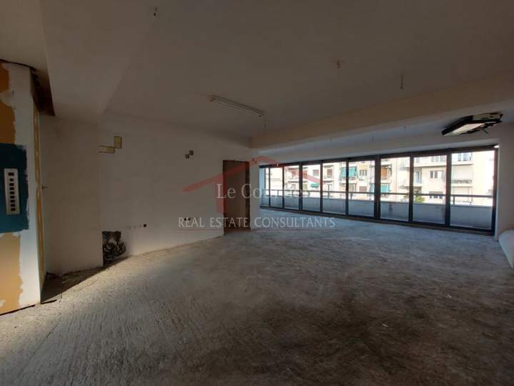 תמונת פנגרטי, אתונה למכירה