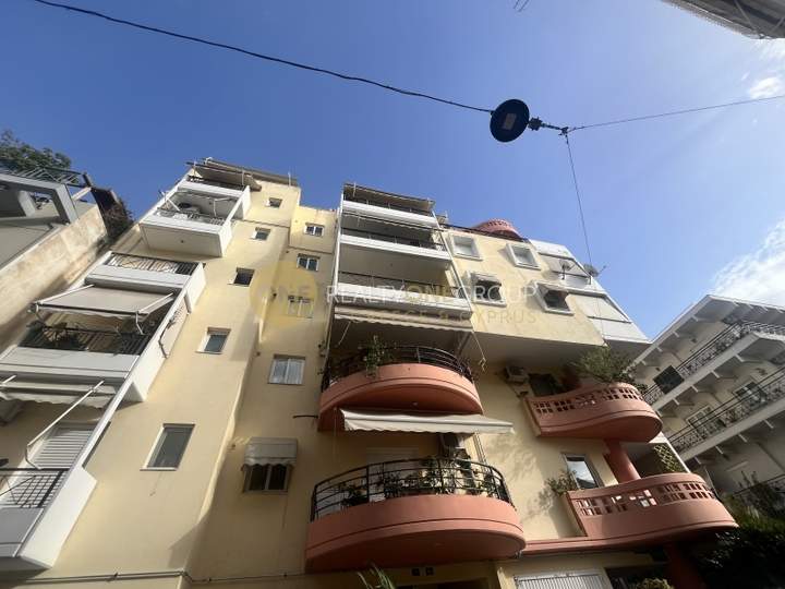 תמונת אגיוס ארטימוס, אתונה למכירה