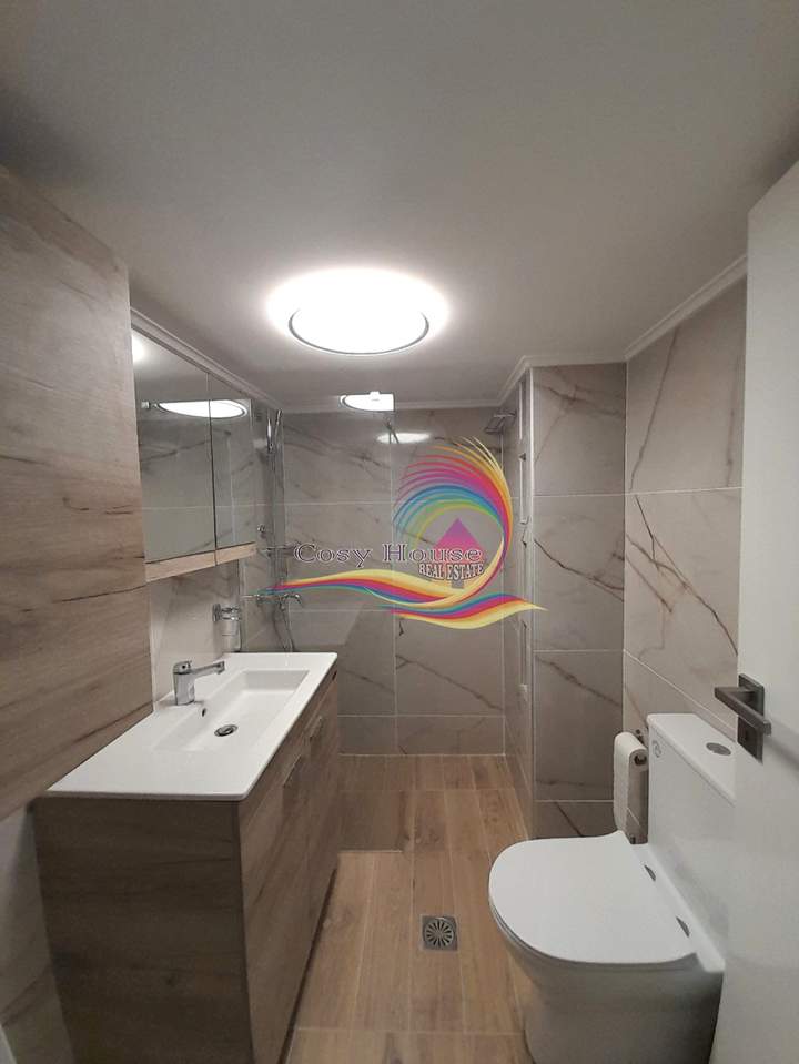 תמונת איליופולי, אתונה למכירה