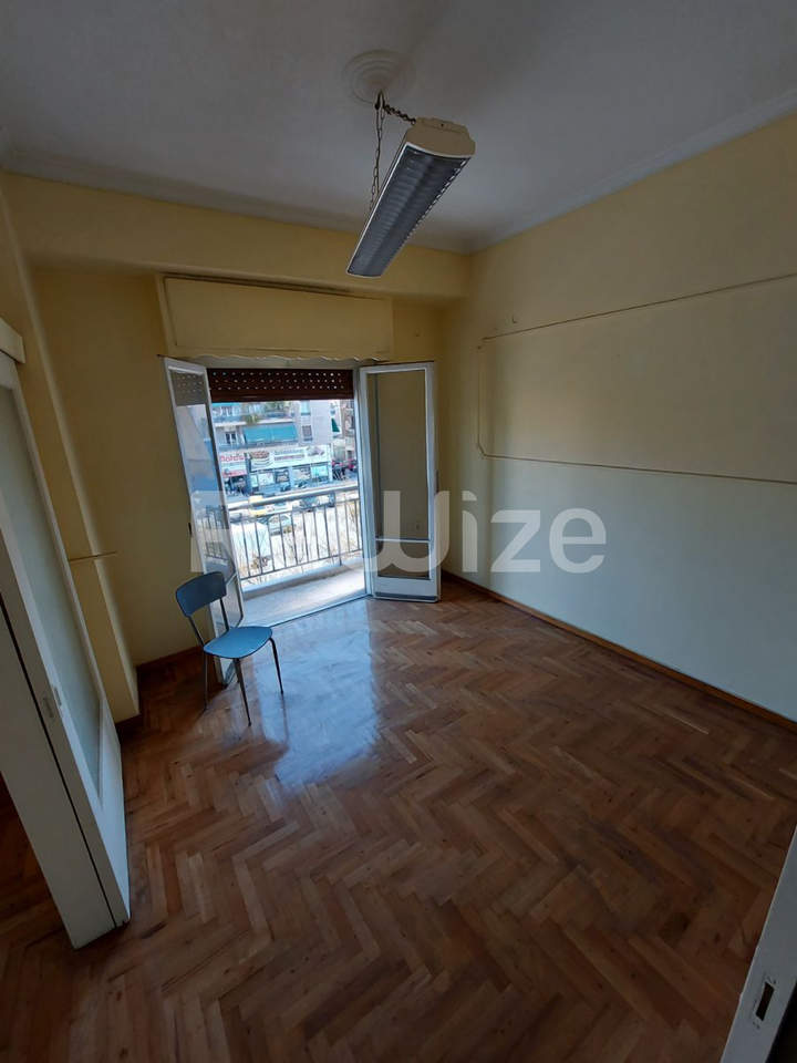 Neos Kosmos, Athens for sale