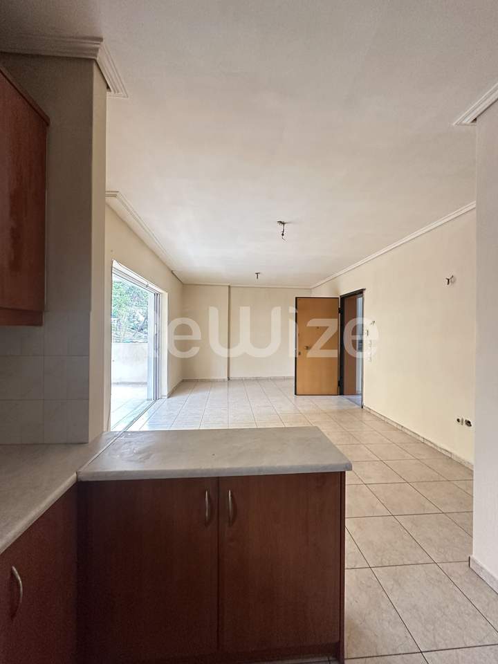 Ano kipseli, Athens for sale