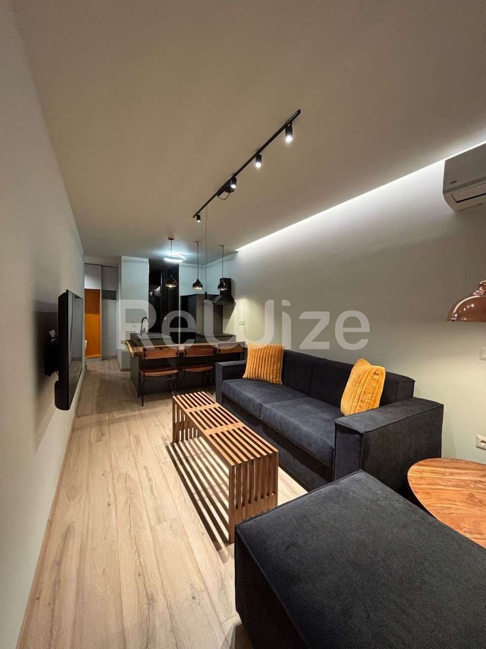Image 1 of 21