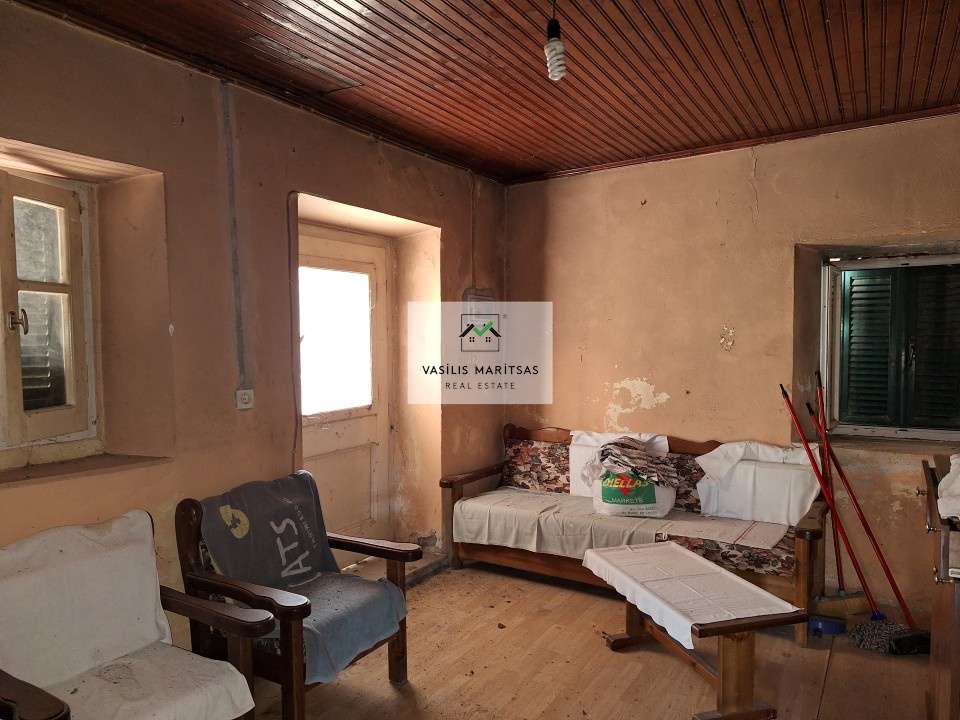 Image 2 of 17