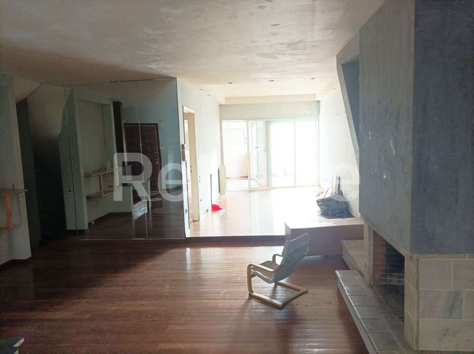 Image 2 of 23