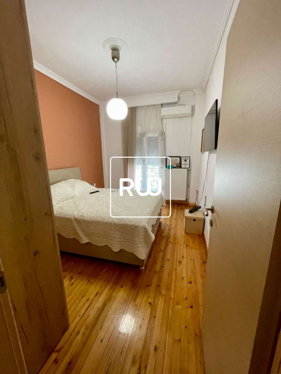 Image 2 of 9