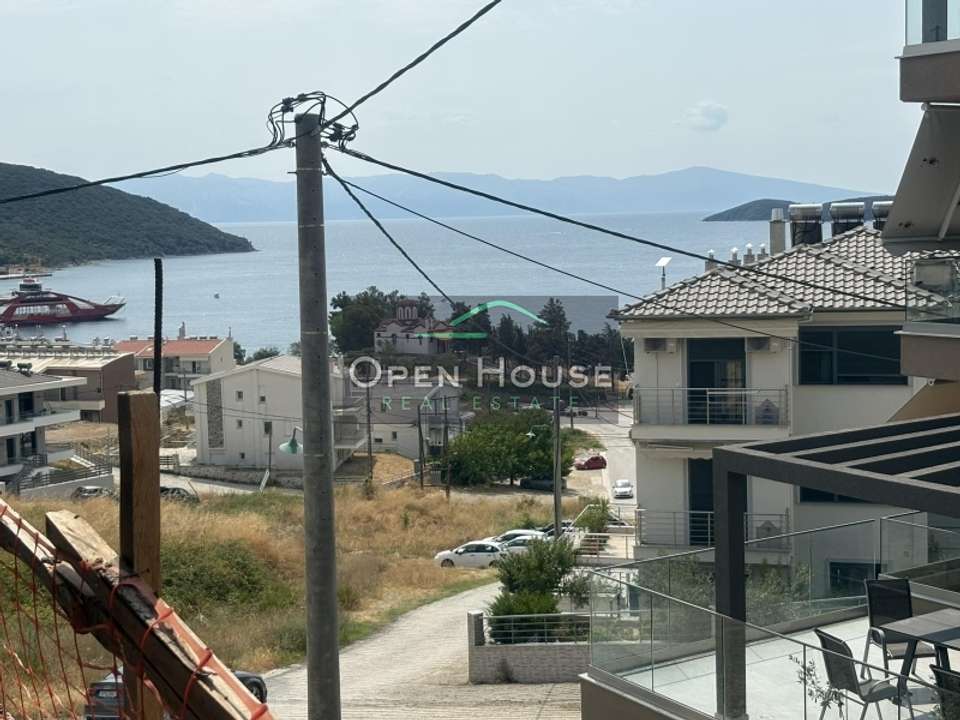 Image 0 of 10