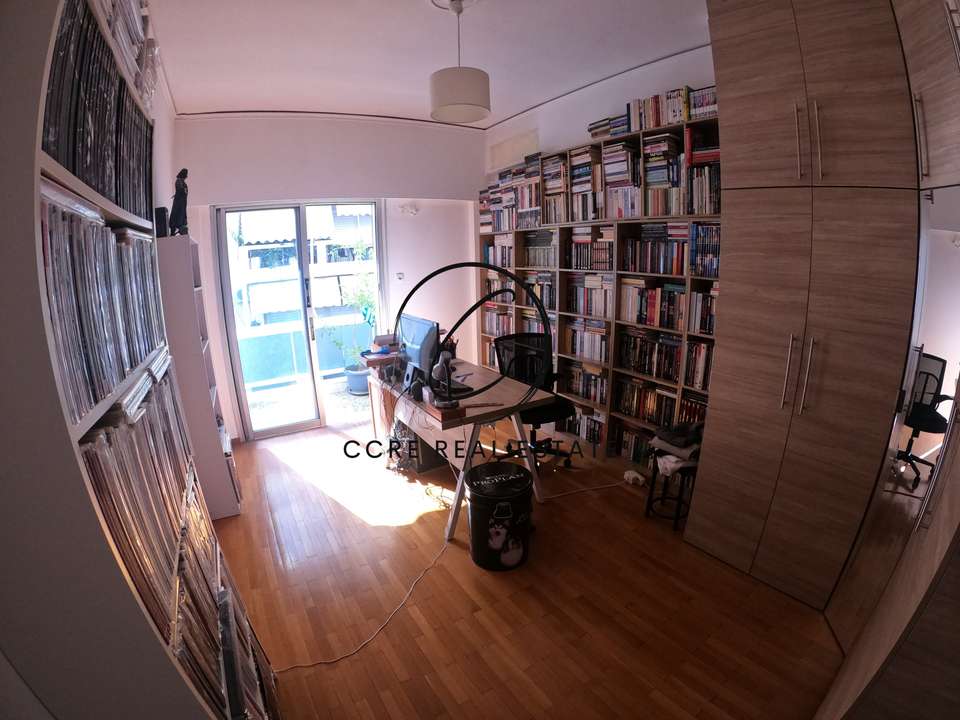 Image 1 of 18
