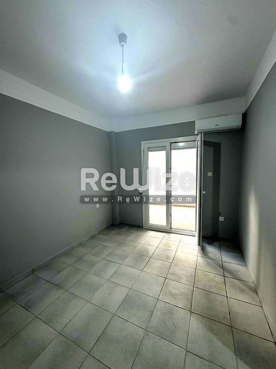 Image 2 of 10