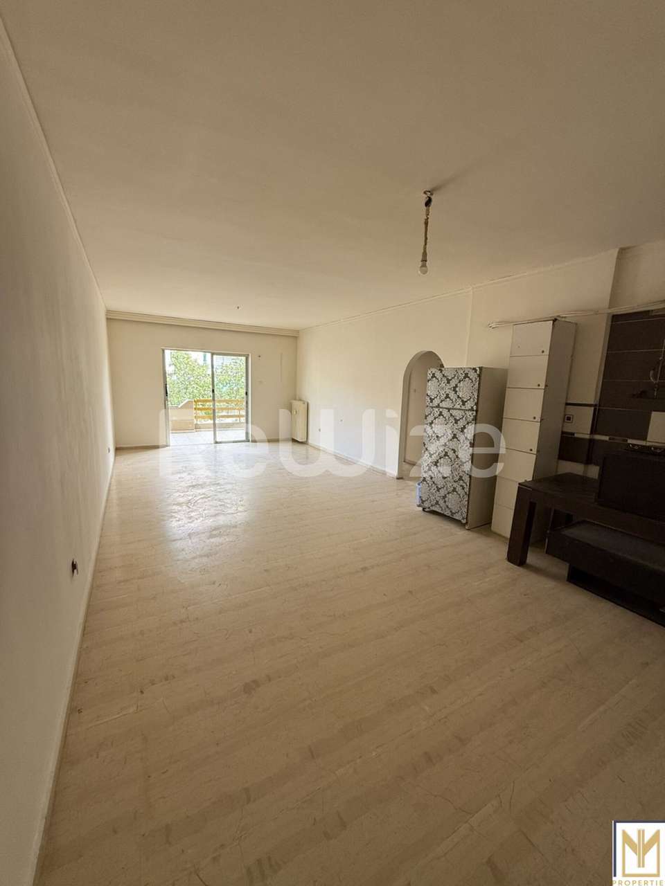 Image 1 of 18