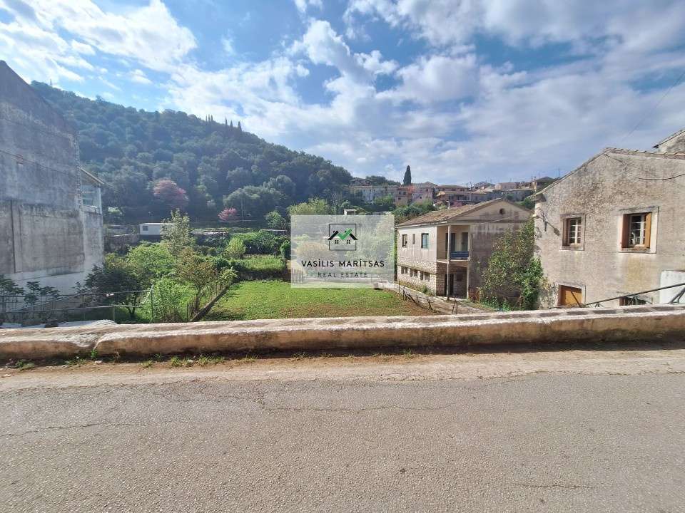 Image 2 of 24