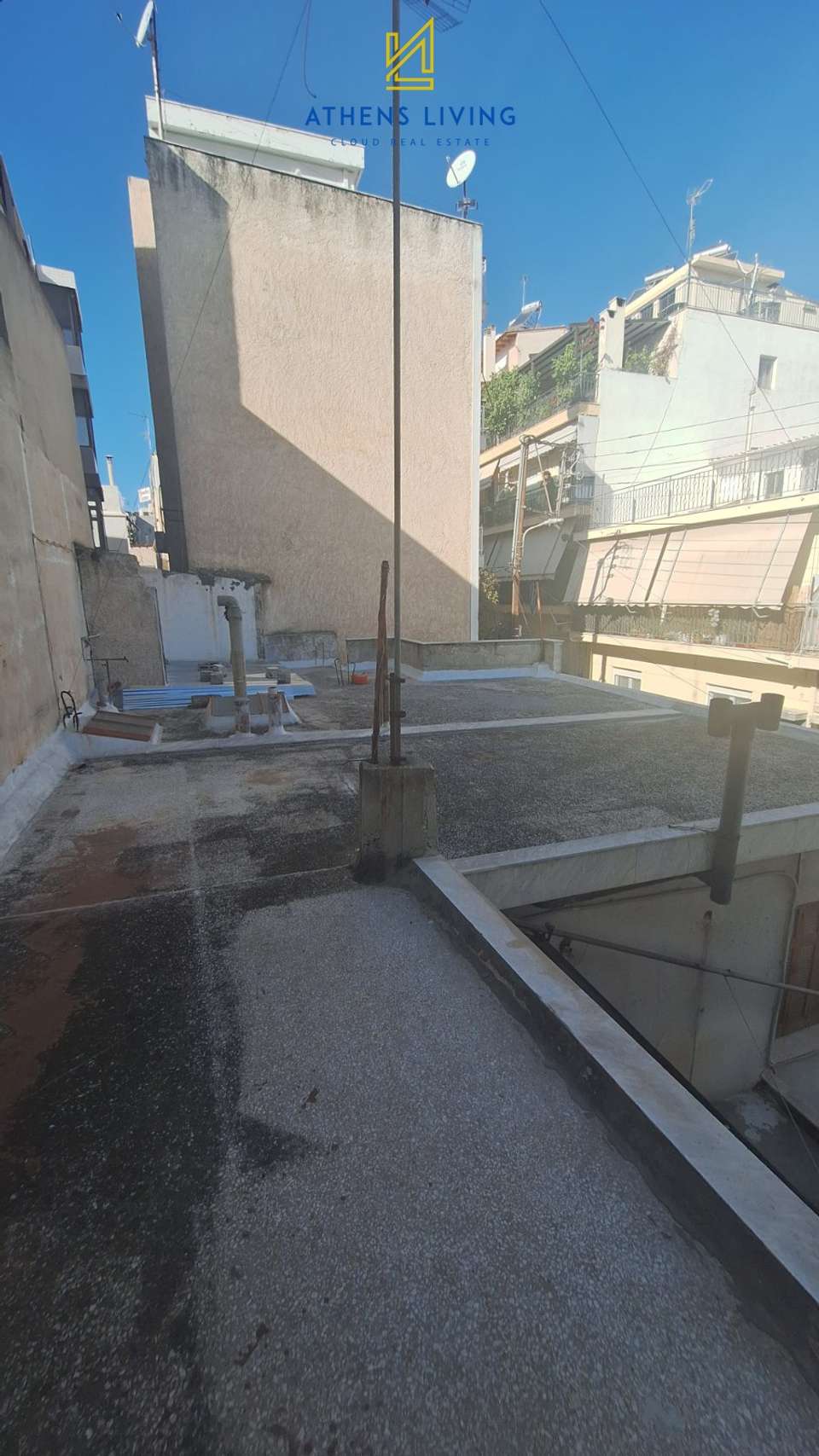 Image 2 of 8