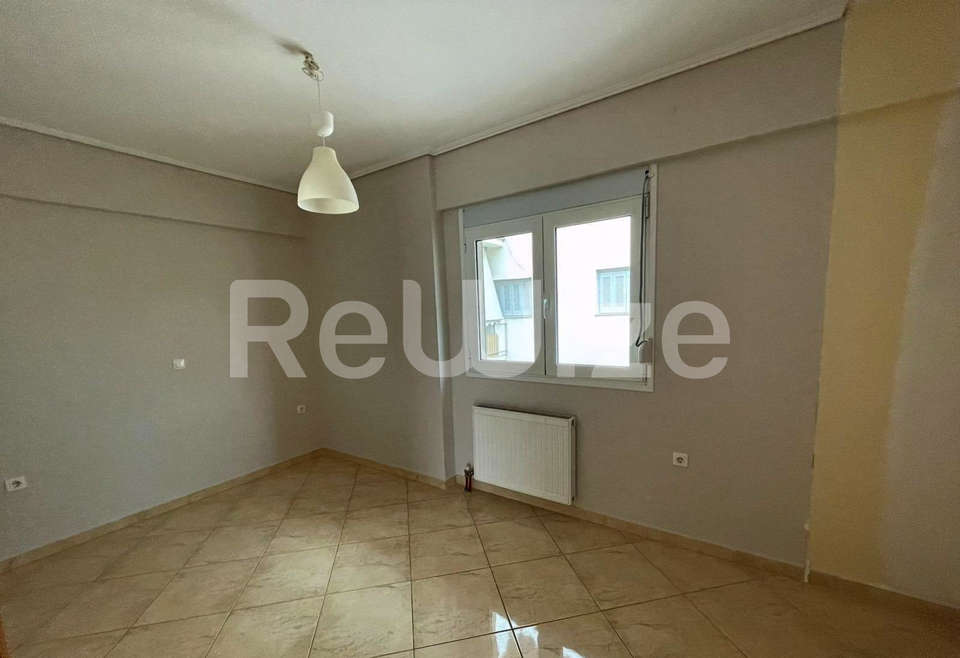 Image 2 of 19