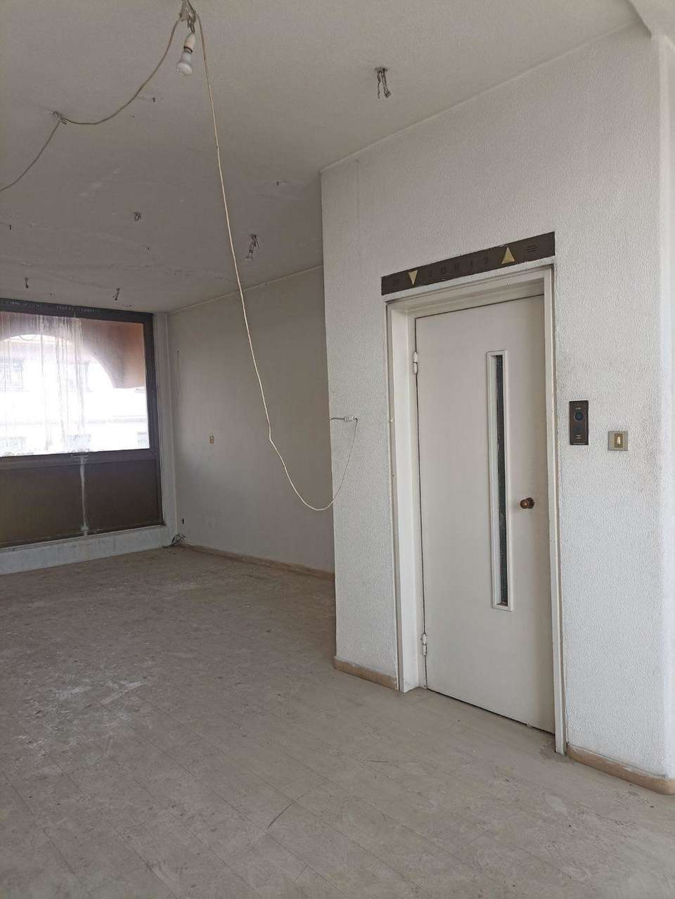 Image 1 of 10