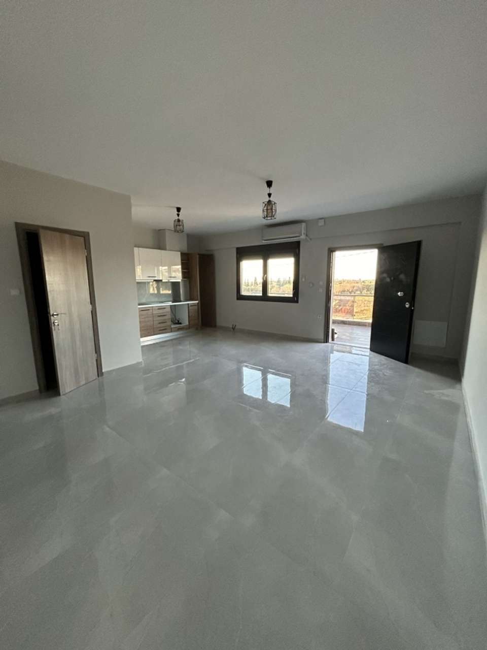 Image 2 of 11