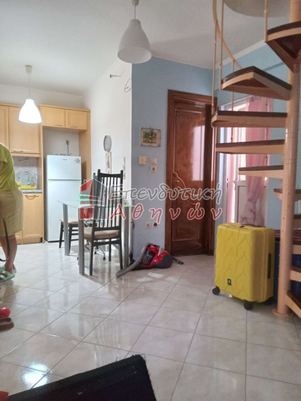 Image 2 of 19