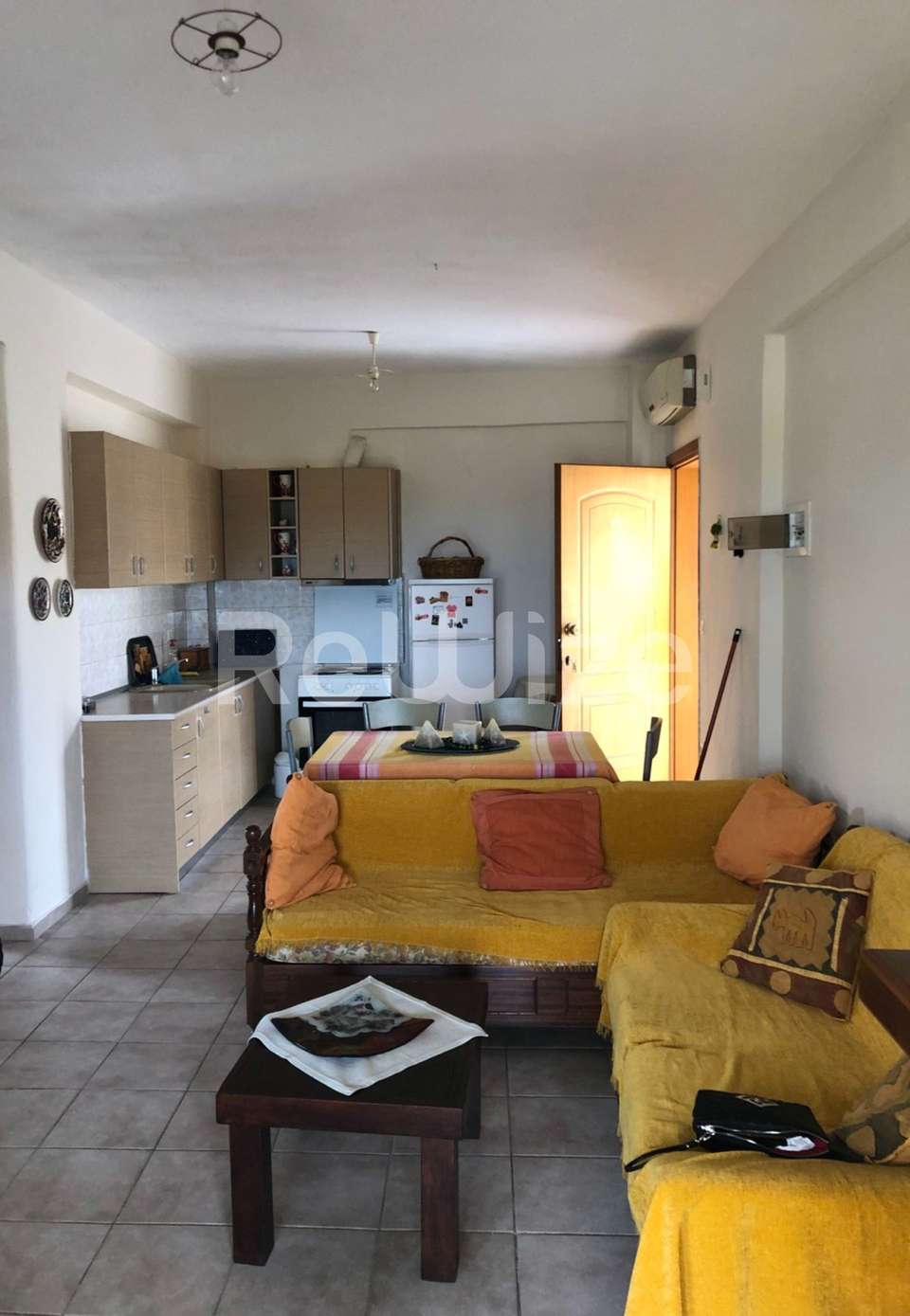 Image 2 of 8