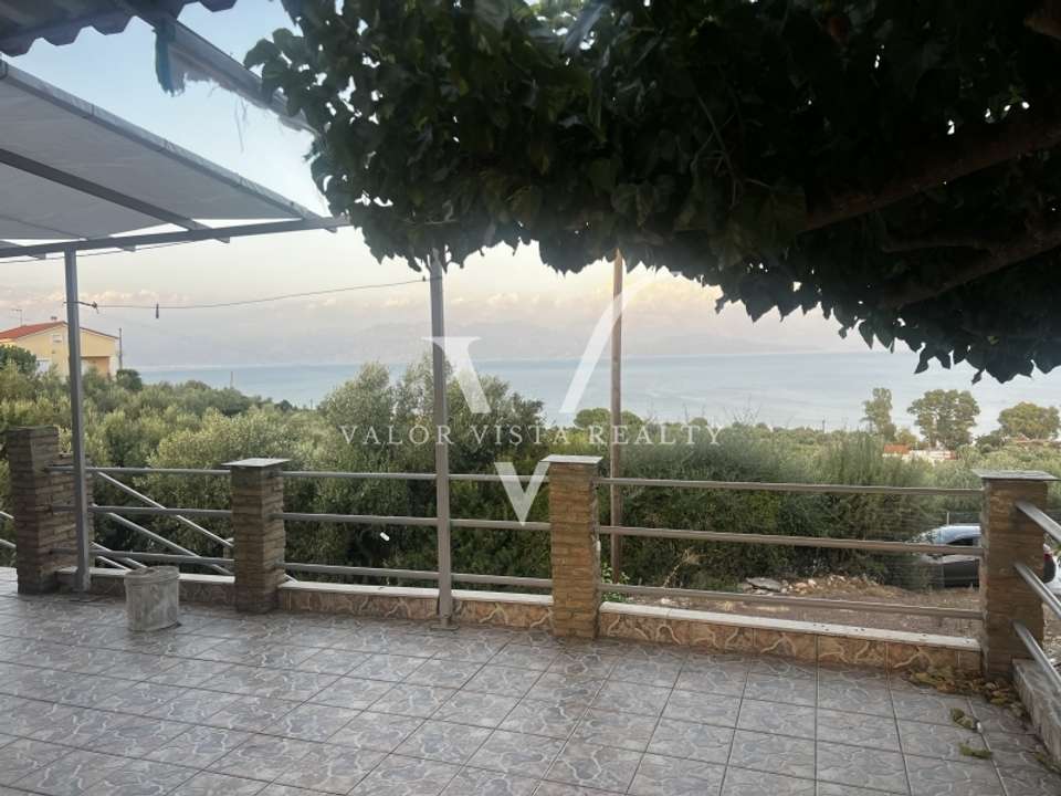 Image 0 of 17