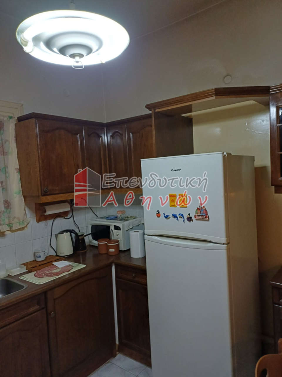 Image 2 of 8