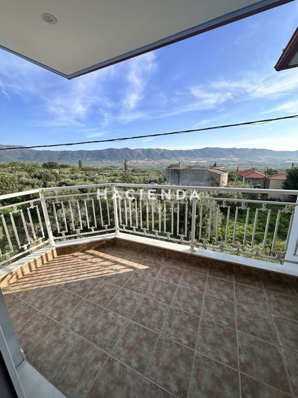 Image 1 of 20