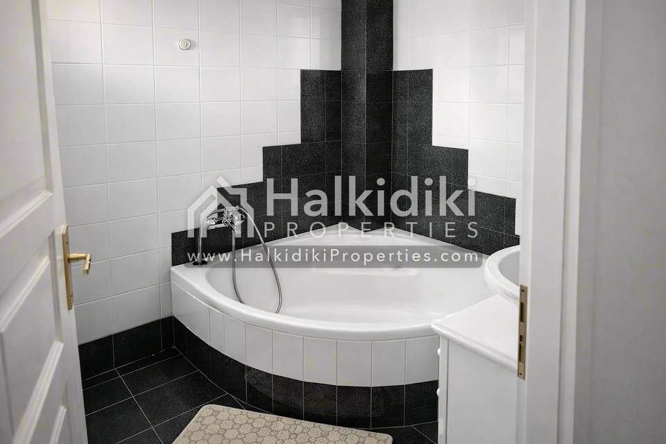 Image 2 of 16