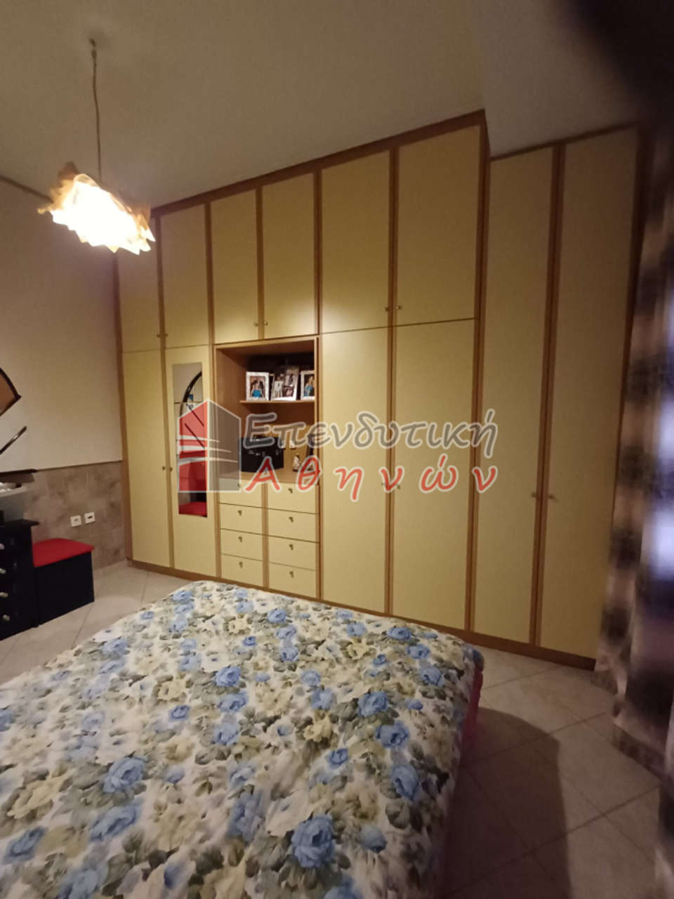 Image 2 of 21