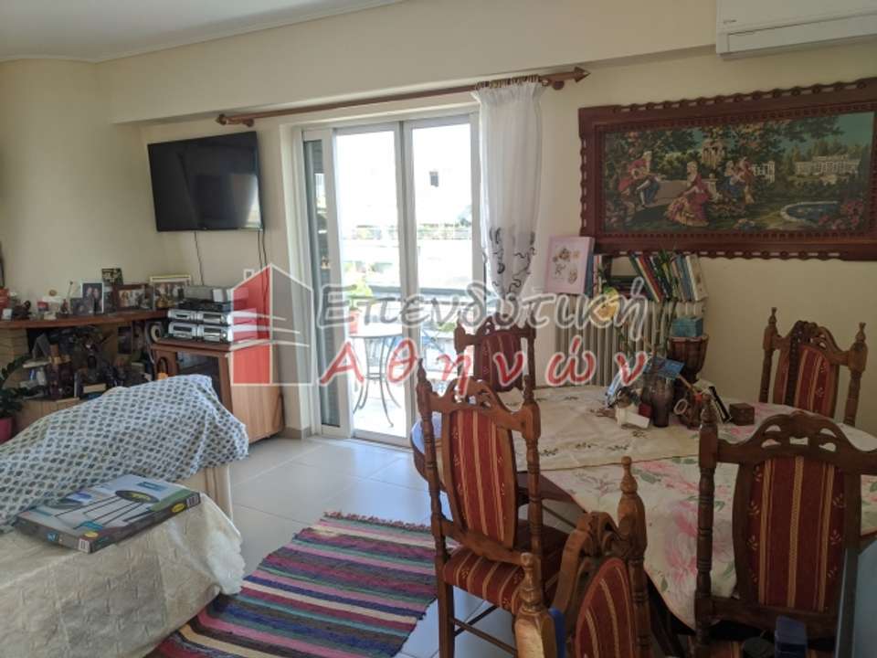 Image 0 of 12