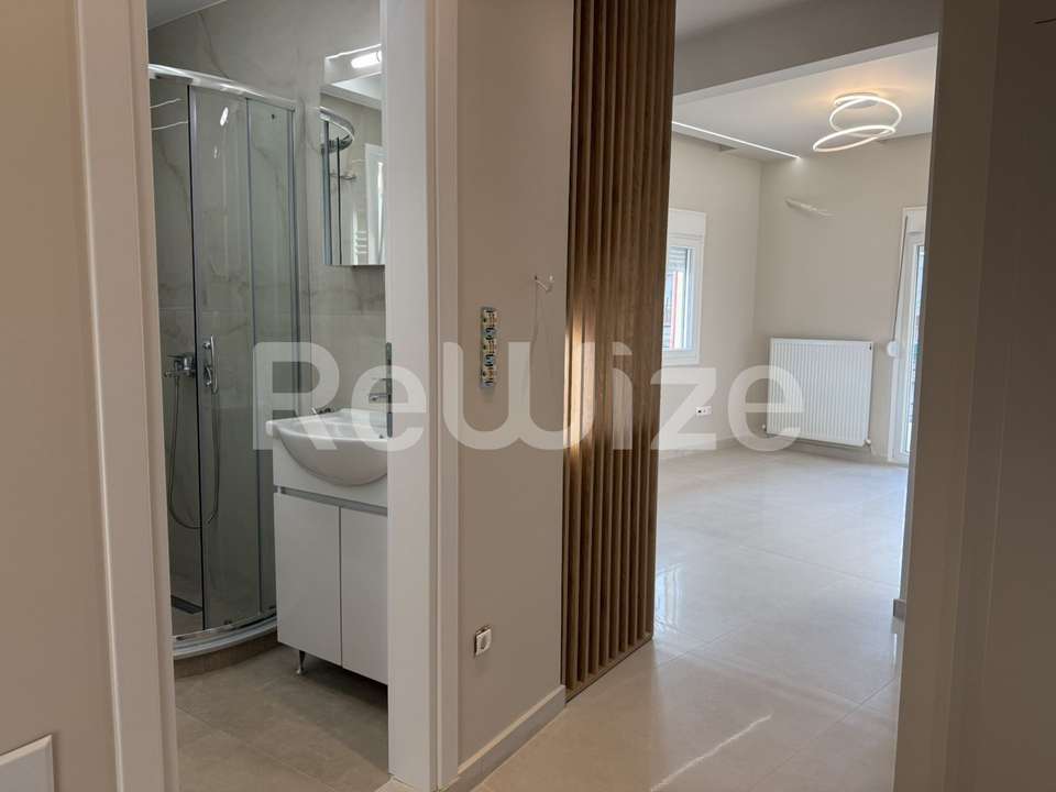 Image 2 of 19