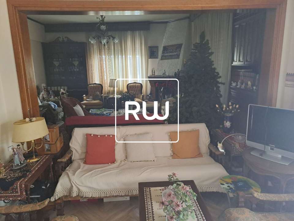 Image 1 of 18