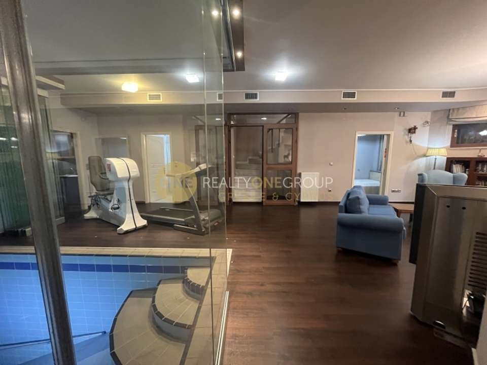 Image 1 of 30