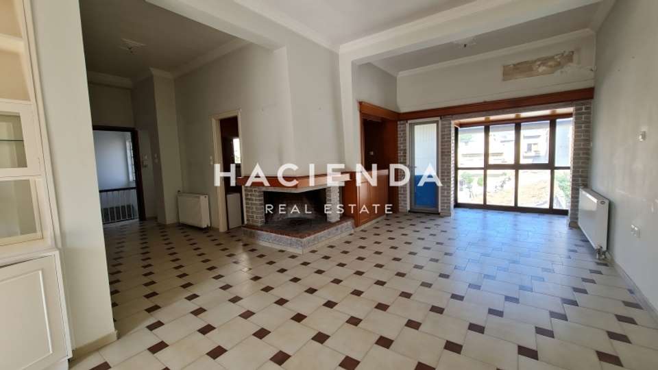 Image 1 of 25