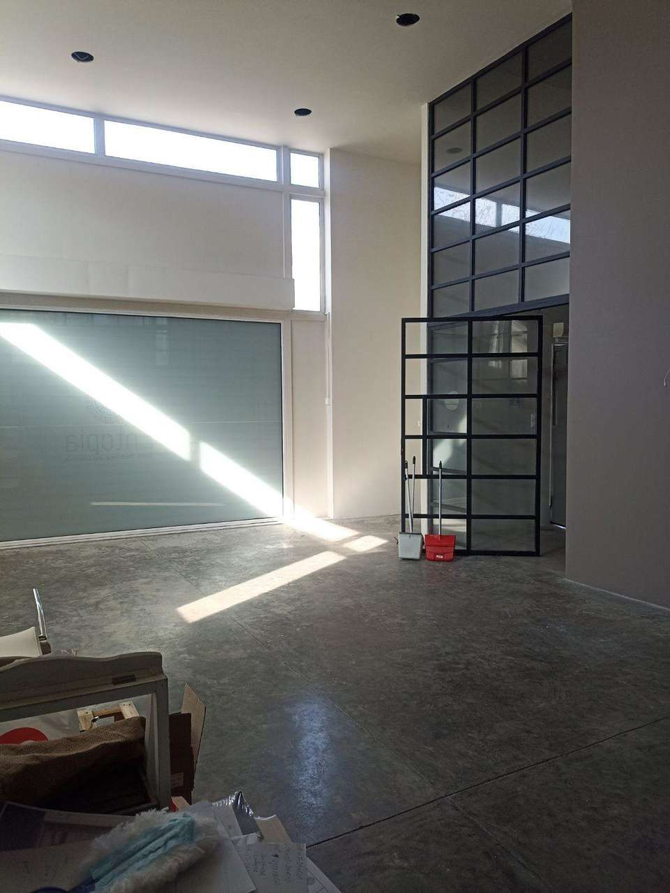 Image 0 of 20