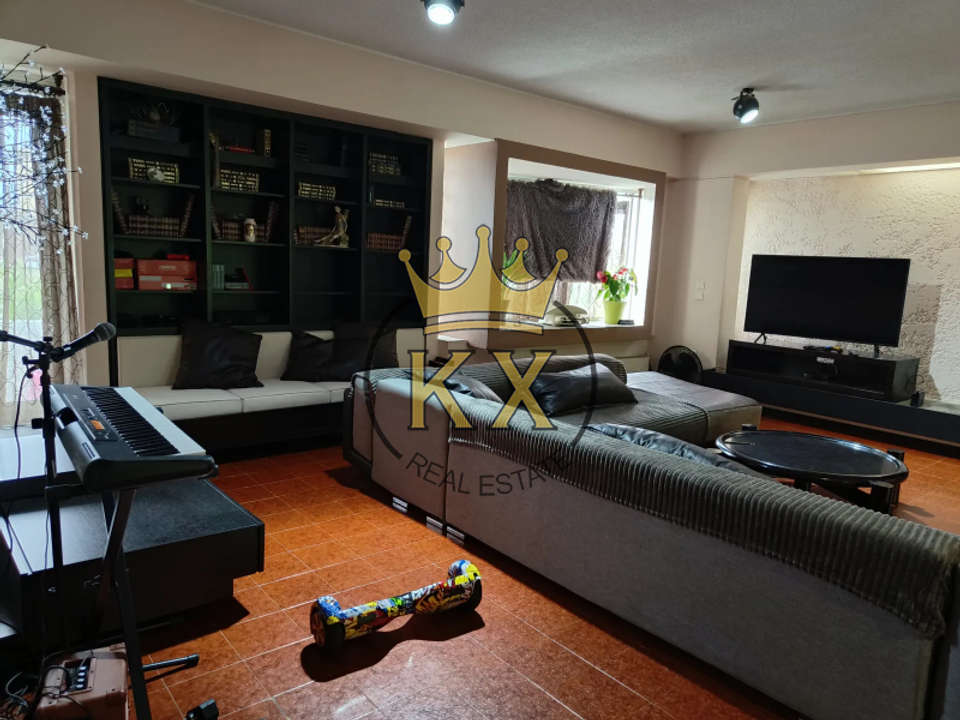 Image 2 of 22