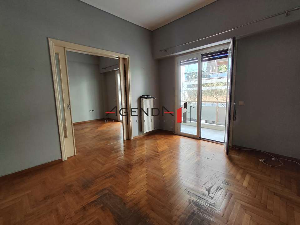 Image 2 of 25