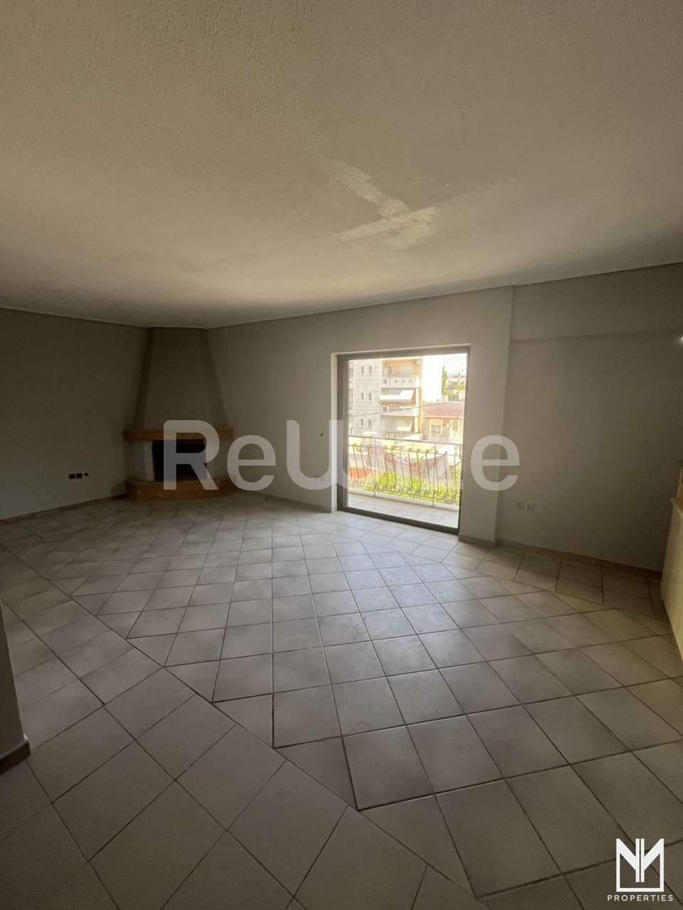 Image 2 of 16