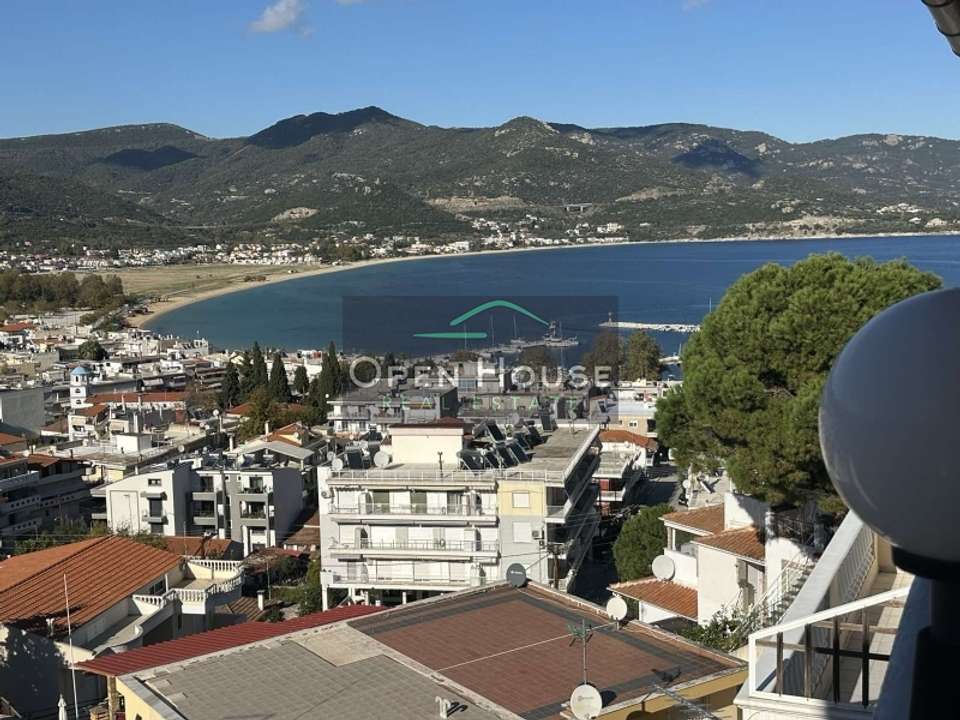 Image 0 of 15