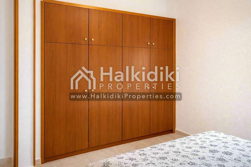 Image 2 of 20