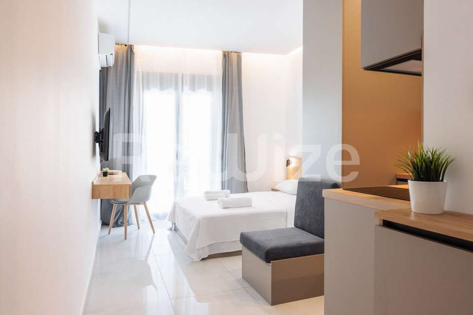 Image 2 of 15