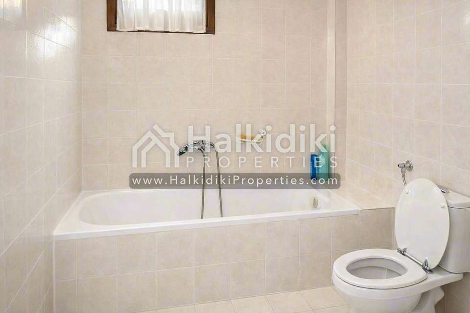 Image 2 of 10