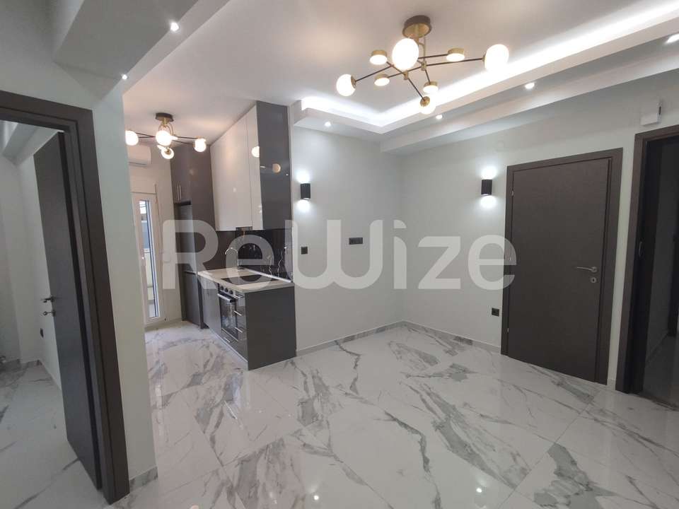 Image 2 of 9