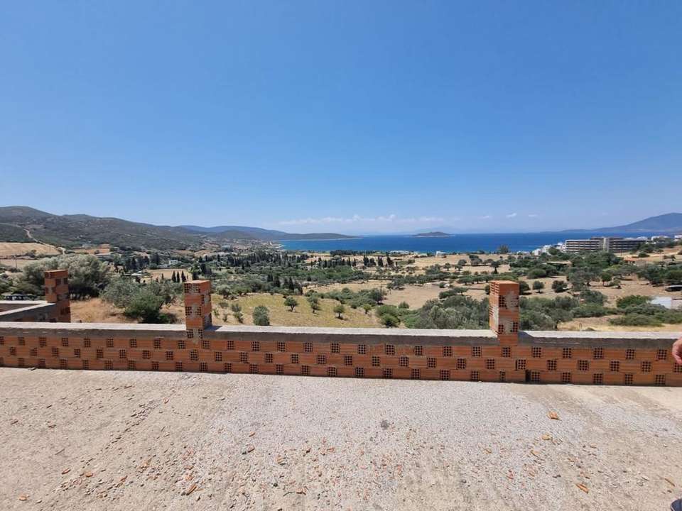 Image 0 of 16