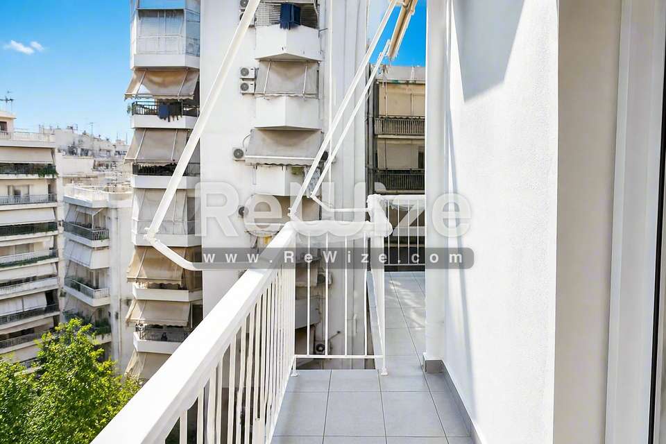 Image 2 of 18